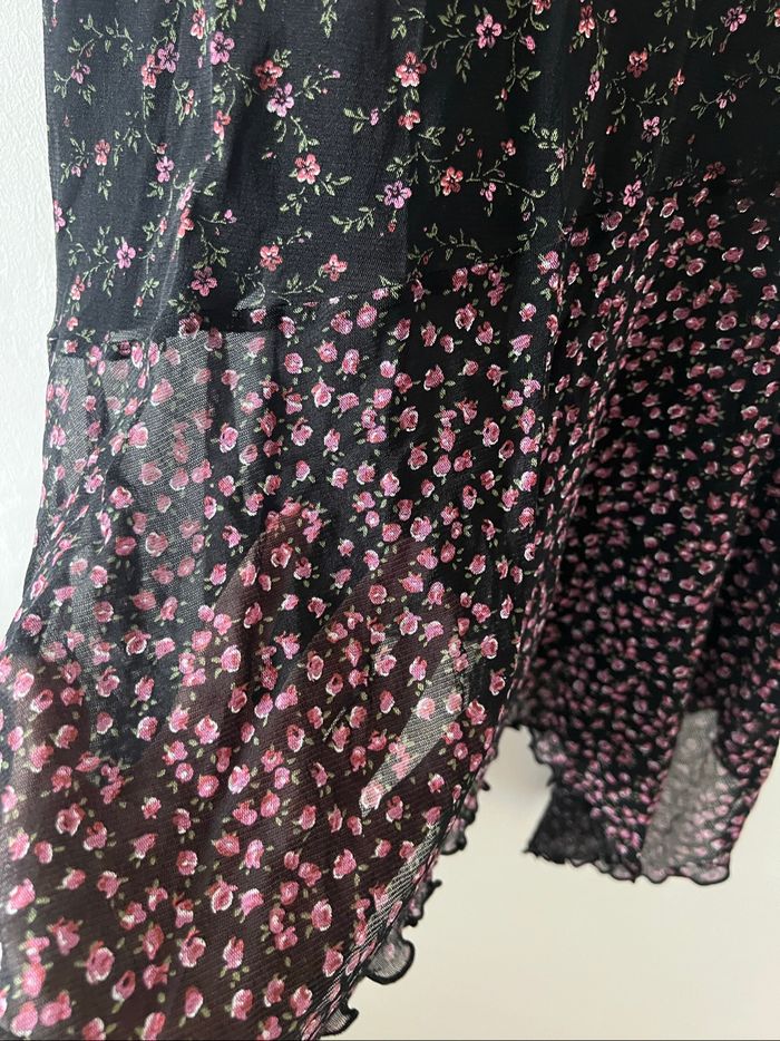 Jupe noir à fleur - photo numéro 4