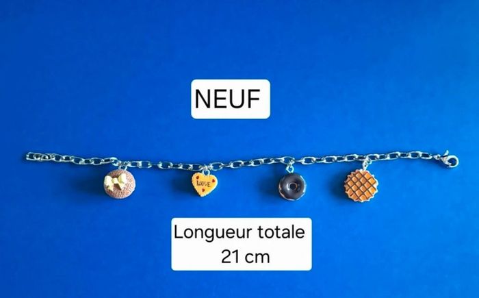 Bracelets NEUFS avec perles et breloques - photo numéro 3