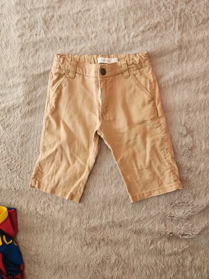 Short chino