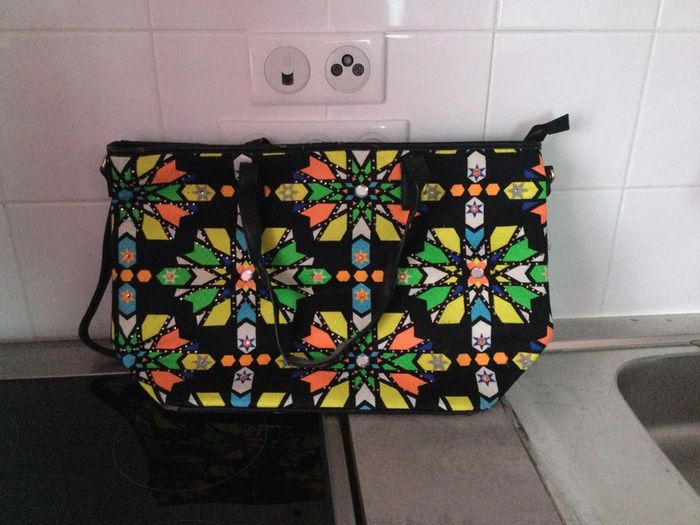 Grand Sac à mains noir avec dessins Fluo multicolore