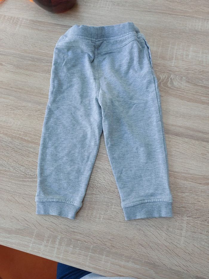 Jogging gris - photo numéro 2