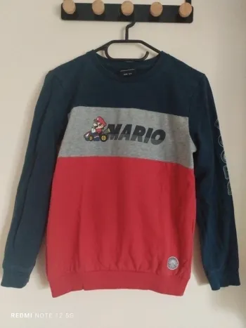 Sweat Mario Kart taille 12 ans