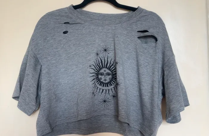 T-shirt gris T36 - Neuf 🩶 - photo numéro 3