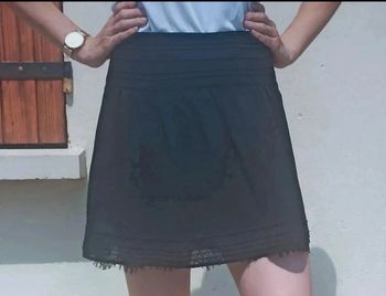 Jolie jupe noire dentelle Camaïeu 36