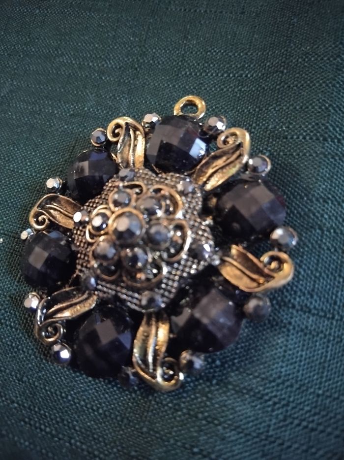 Broche no2 - photo numéro 2