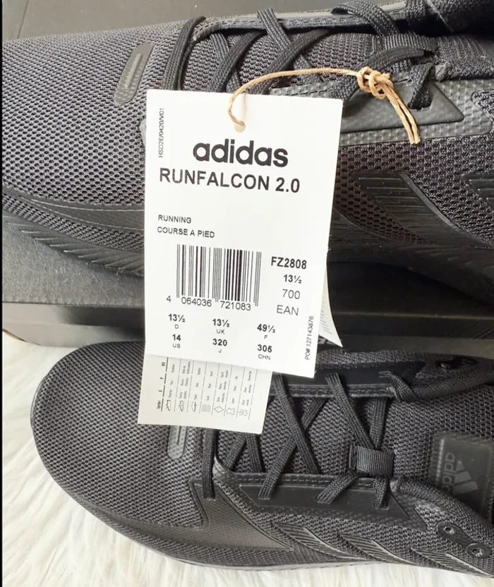 Basket Adidas – Taille 49 ⅓ – noir / All Black – Neuf avec étiquette - photo numéro 8