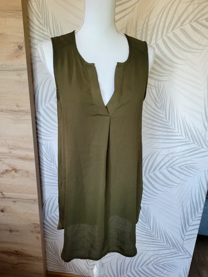 Chemise / blouse verte kaki longue taille M - photo numéro 2