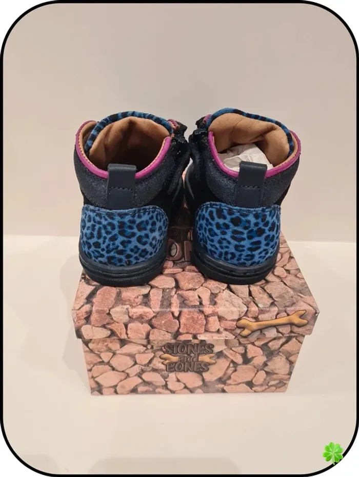 Chaussures Stones and Bones taille 21 - photo numéro 4