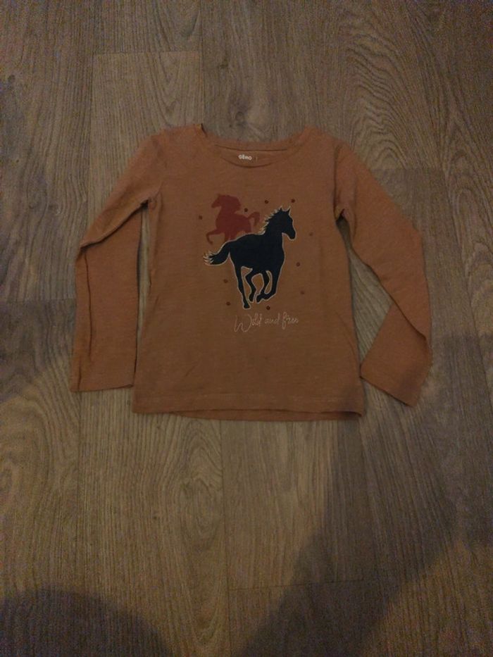 Tee shirt