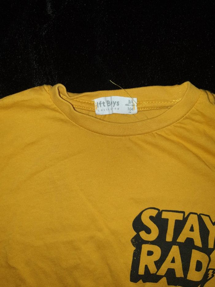 Tee-shirt moutarde - photo numéro 3