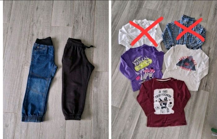 Lot 3 tee-shirt manche longue et 2 pantalons, taille 4 ans