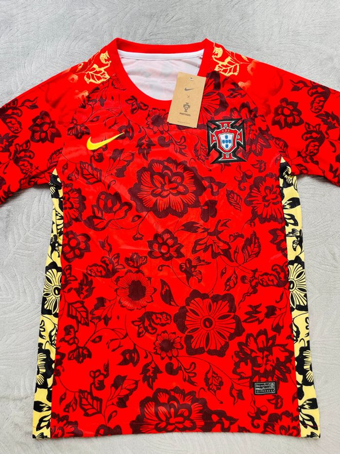 Maillot concept foot Portugal rouge fleurs taille S