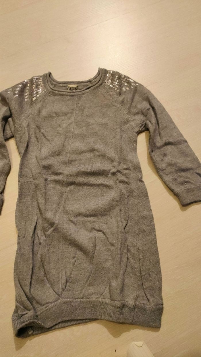 Robe pull grise paillettées