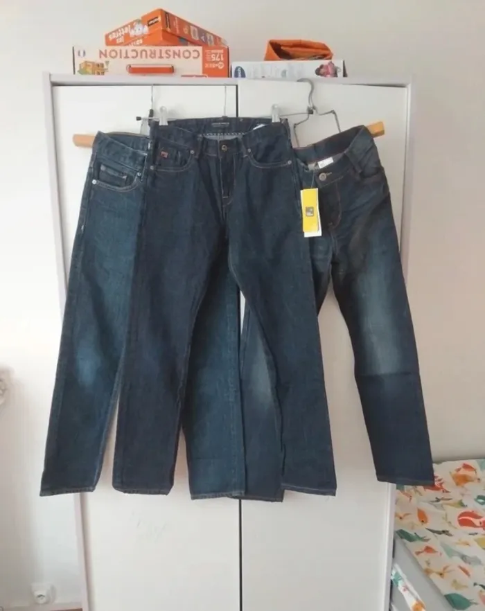 Lot de 3 jeans garçons t 10ans neuf - photo numéro 5