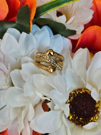 Bague avec cœurs et zirconium