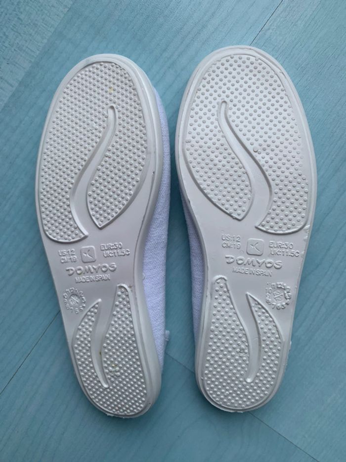 Chaussons de gym blancs pointure 30 - photo numéro 3