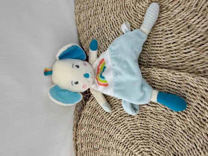 Doudou plat koala bleu blanc arc en ciel BEBE CONFORT