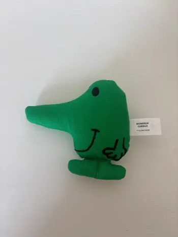 Peluche, monsieur Mme, Monsieur curieux