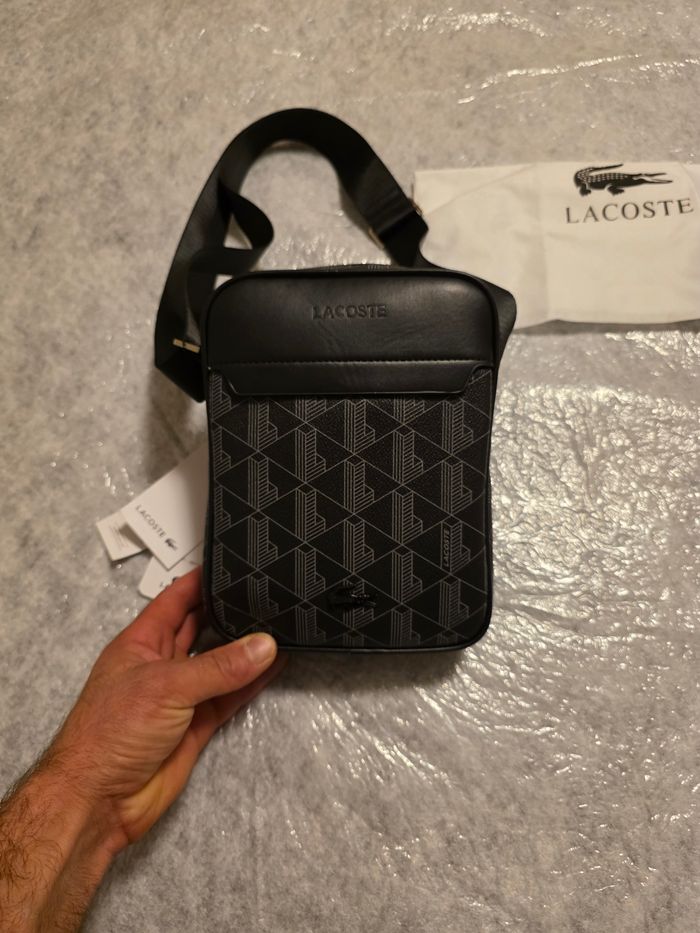 Sac à bandoulière Lacoste - photo numéro 2
