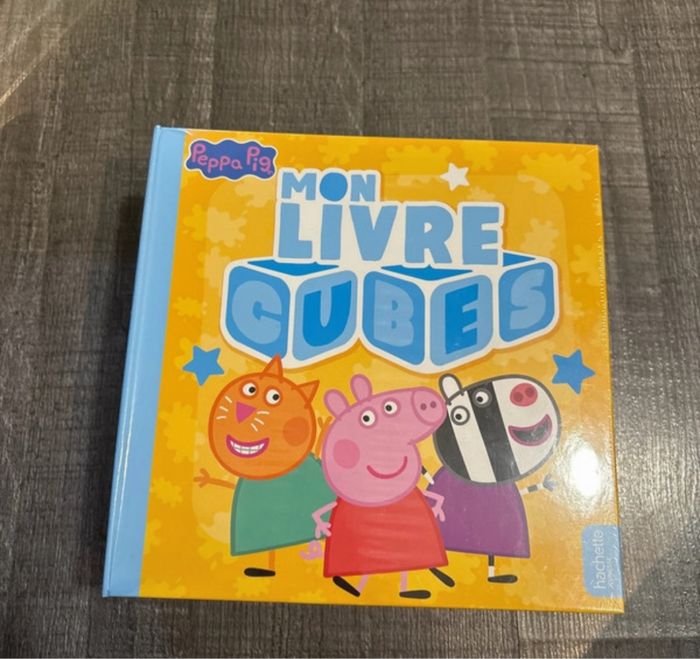 Mon livre cube  Peppa pig