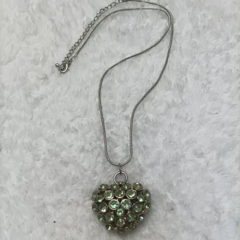 Collier fantaisie pendentif coeur