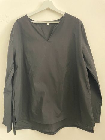 Chemise légère simple col V