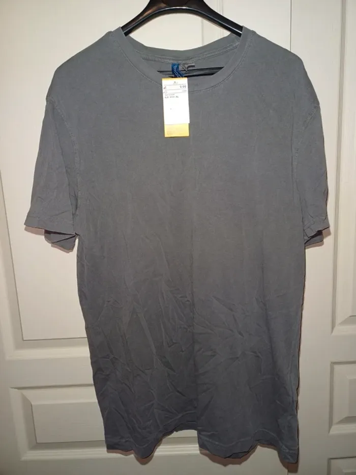 T-shirt Divided