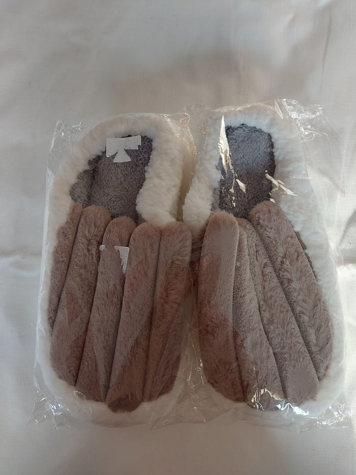 Pantoufles - photo numéro 2