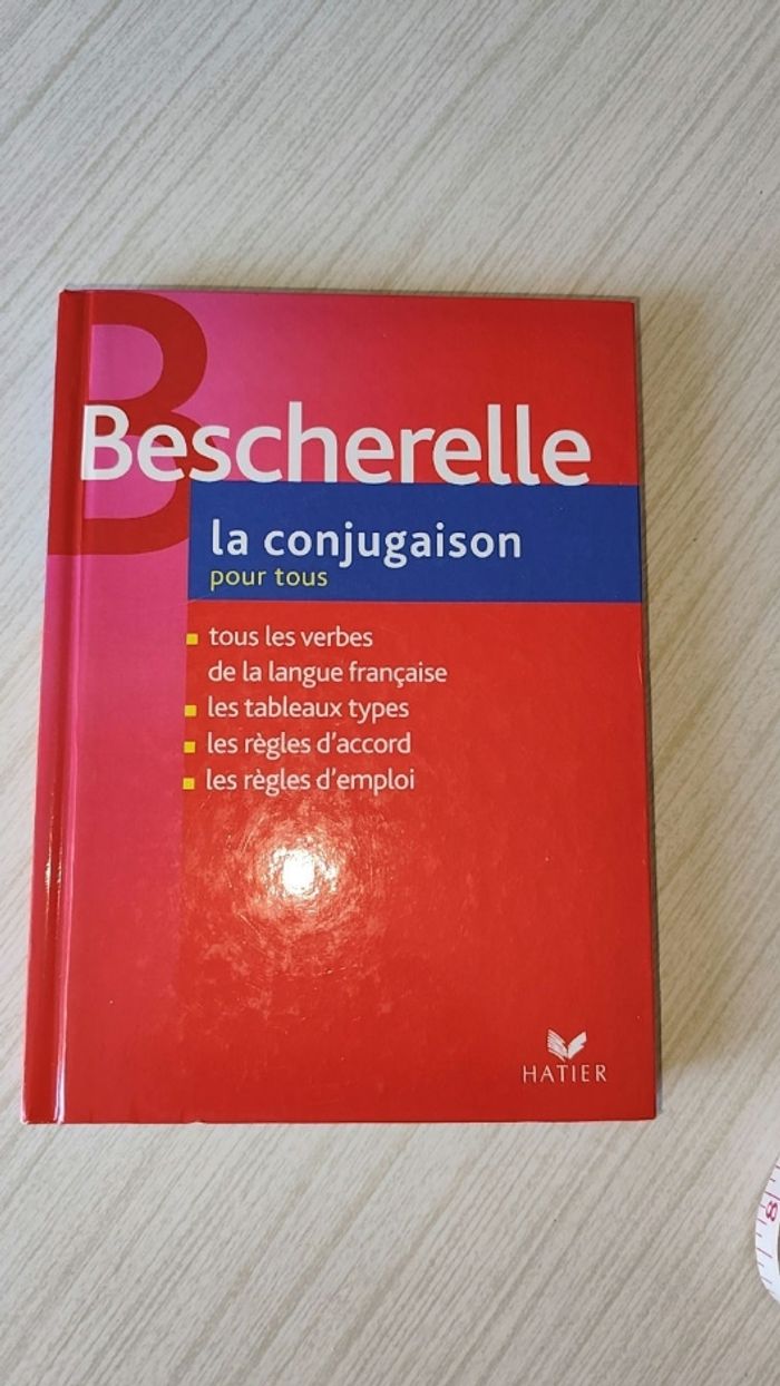 Livre sur la conjugaison Bescherelle