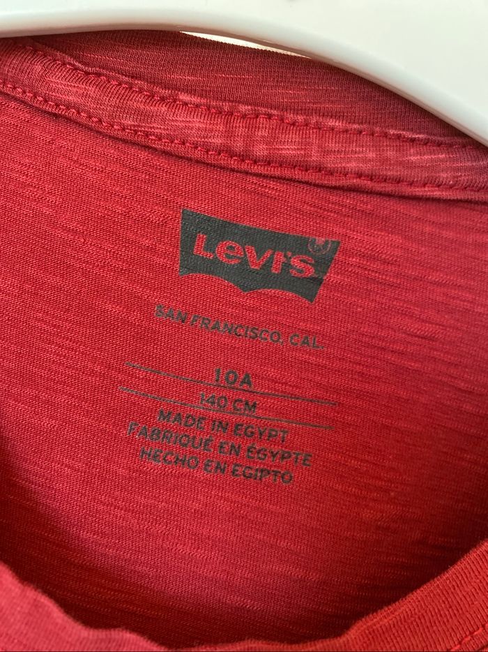 T-shirt Levi's bordeaux rayures bleues 10 ans - photo numéro 3