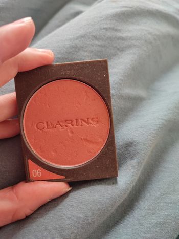 Blush 06 clarins légèrement abimer