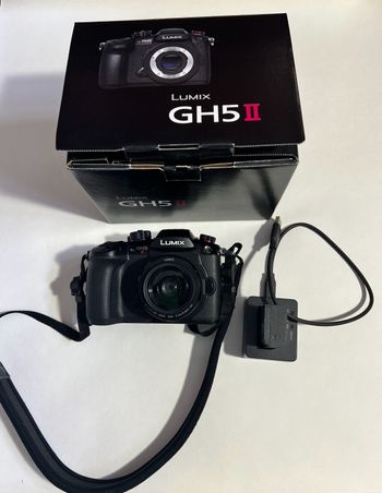 Je vends mon PANASONIC. LUMIX. GH5. AVEC FACTURE ET GARANTIE