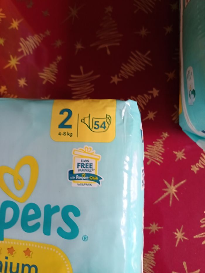 Couches pampers premium protection taille 2 - photo numéro 2