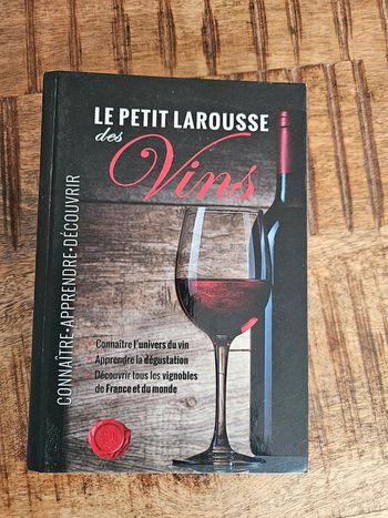 Le petit larousse des vins