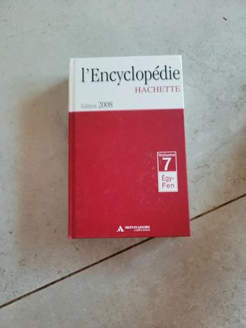 Livre encyclopédie hachette 7