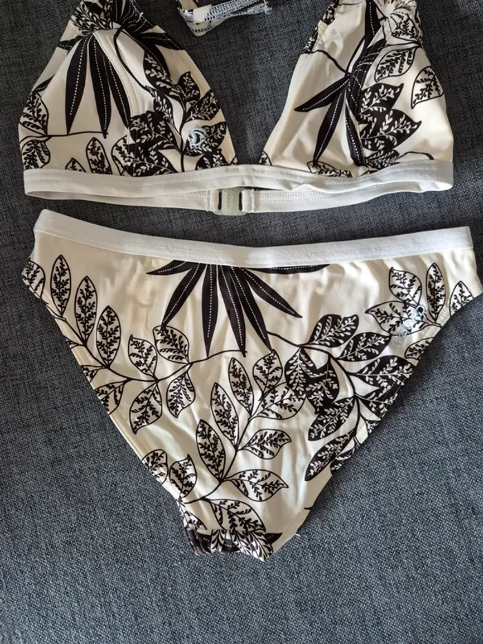 Maillot de bain 2 pièces - photo numéro 2