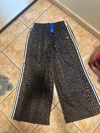 Pantalon adidas léopard 