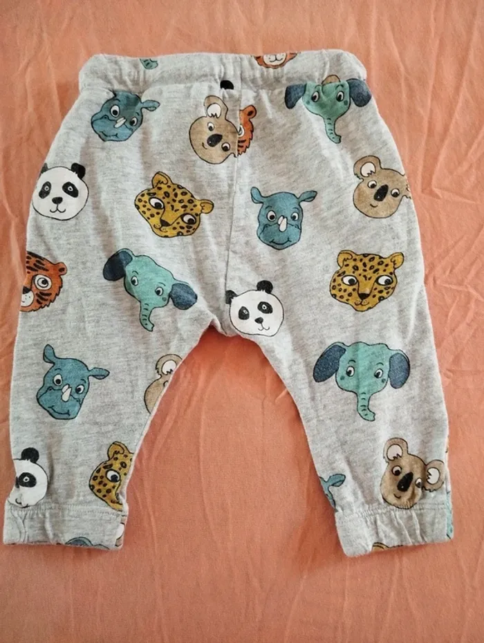 * Pantalon jogging gris animaux T9M H&M - photo numéro 4