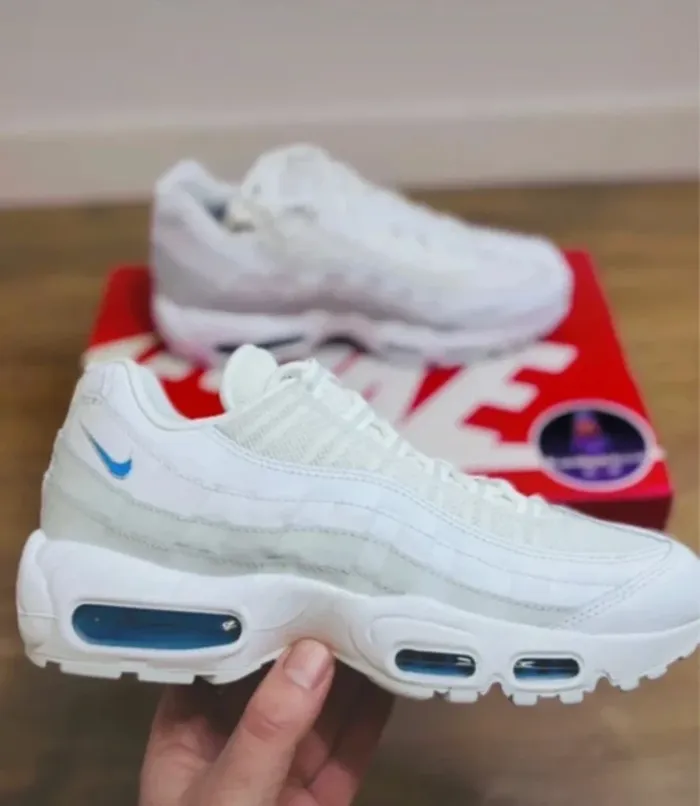Nike Air Max 95 White Photon Dust Photon Blue Taille 40