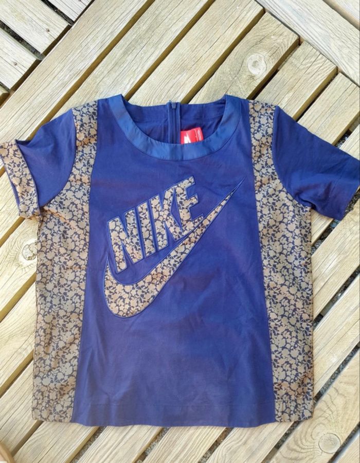 T-shirt Nike de la collection sportswear casual Y2K. - photo numéro 4