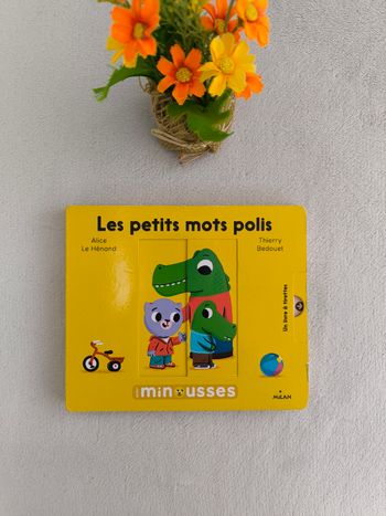 Livre Les petits mots polis Milan