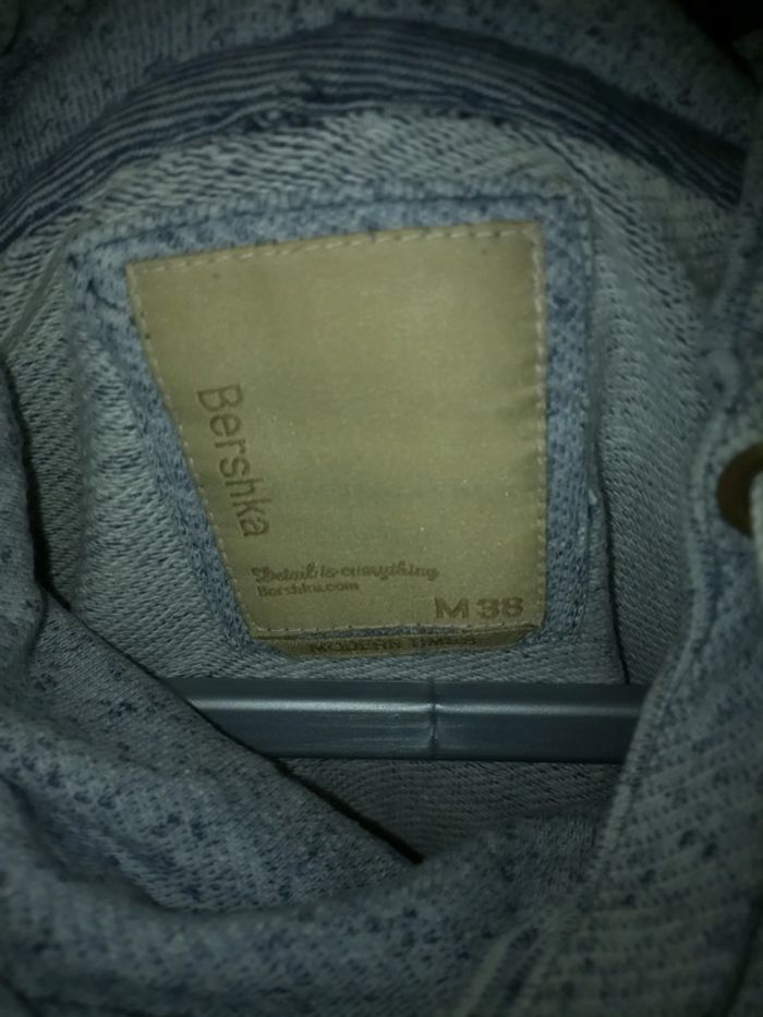 Sweat Bershka - photo numéro 2