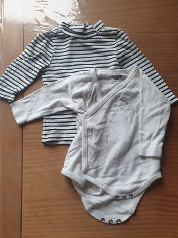 Sous pull+ bodys manches longues en 3 mois