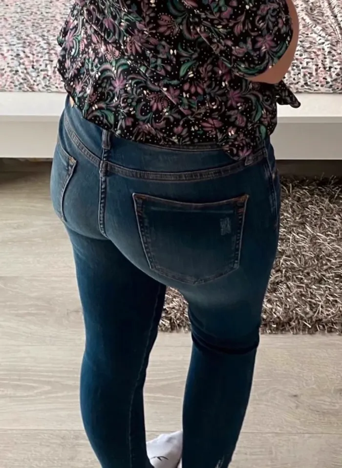 Jeans Zara 36 used - photo numéro 2