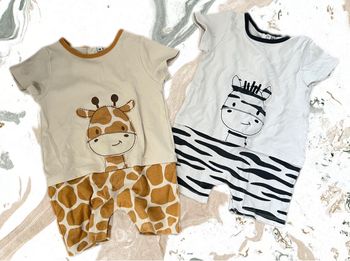 Lot de deux combinaisons 9 mois