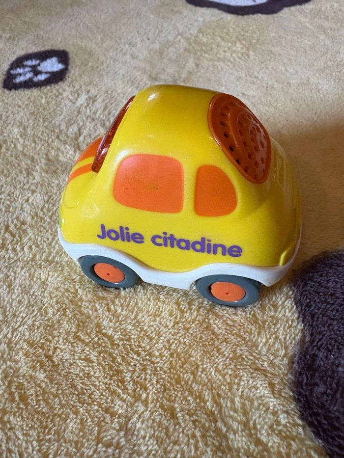 Tutut bolide capucine la jolie citadine - photo numéro 2