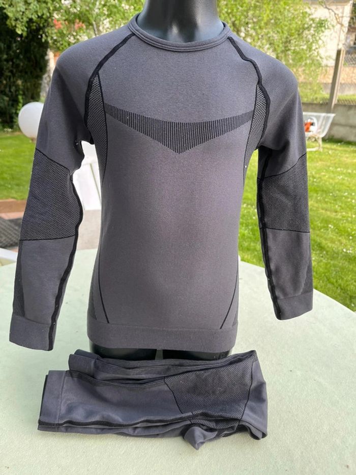 Ensemble thermocollant taille 4-6 ans