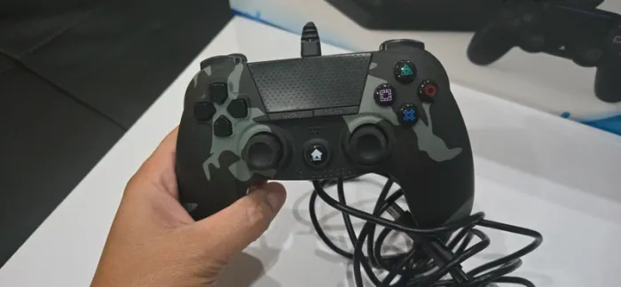 Ps4 500go avec 3 manettes et 6 jeux - photo numéro 11