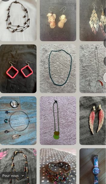 Lot de 14 bijoux 