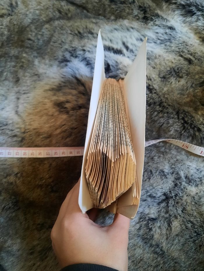 Decoration chambre enfant livre plié coeur